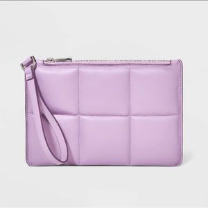 ✨A New Day✨ NWT Women's Large Wristlet Pouch in Lavender Purple